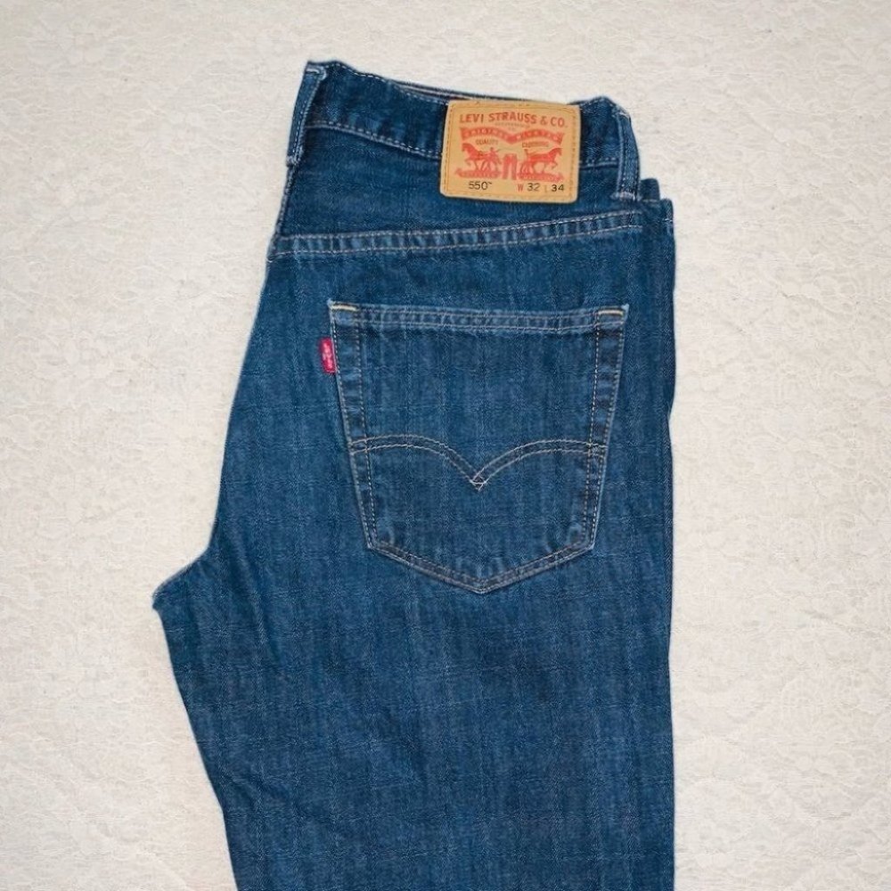 NEW Levi’s 550 Tall Relaxed Straight Jeans 32x34